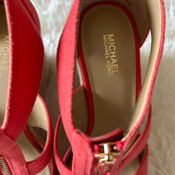 Michael Kors Coral Cutout Canvas Espadrille Wedge Sandals with Gold Zip - Picture 15 of 16